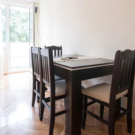 Relax In Lazur - Georgi Baev Str Apartman